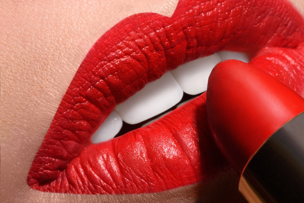 how to choose the right shade of red lipstick for your skin tone