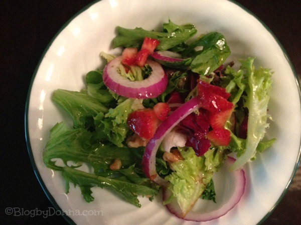salad with berry vinaigrette dressing with heinz vinegar