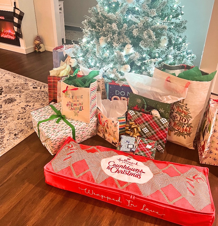 hallmark countdown to christmas gift wrapping kit
